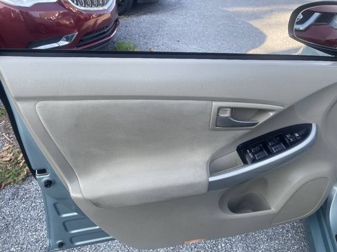 Used 2013 Toyota Prius Two FWD image 11
