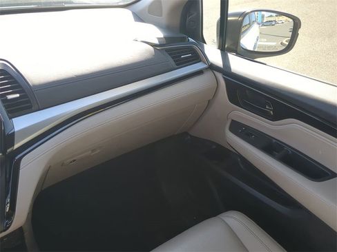 Used 2023 Honda Odyssey Touring image 16