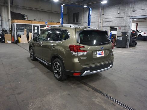Used 2023 Subaru Forester Touring AWD/4WD image 23