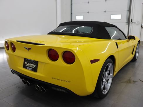 Used 2007 Chevrolet Corvette Convertible w/ Preferred Equipment Group RWD image 5