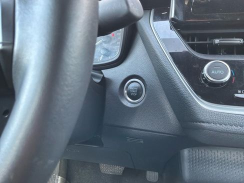 Used 2025 Toyota Corolla SE FWD image 17