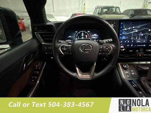 Used 2024 Lexus GX 550 w/ Accessory Package (2T) AWD/4WD image 32