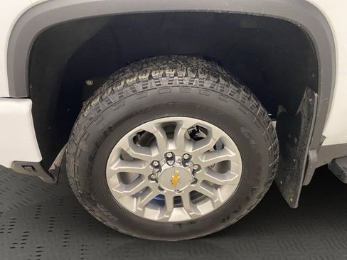 Used 2024 Chevrolet Silverado 2500 LTZ w/ LTZ Plus Package image 28