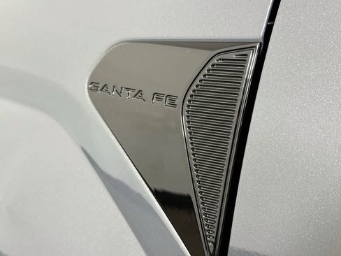 Used 2025 Hyundai Santa Fe SEL FWD image 7