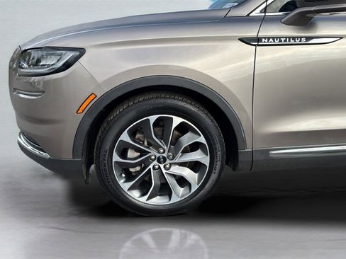 Used 2021 Lincoln Nautilus Reserve image 20