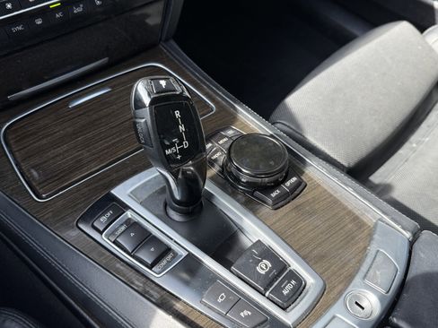 Used 2014 BMW 750Li image 37