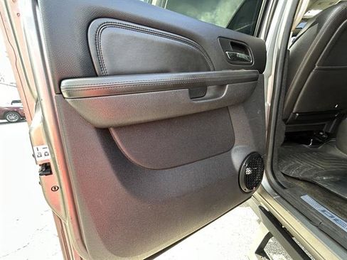 Used 2014 GMC Sierra 2500 Denali w/ Suspension Package, Off-Road image 25