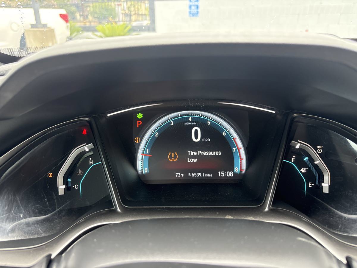 Used 2018 Honda Civic EX image 18