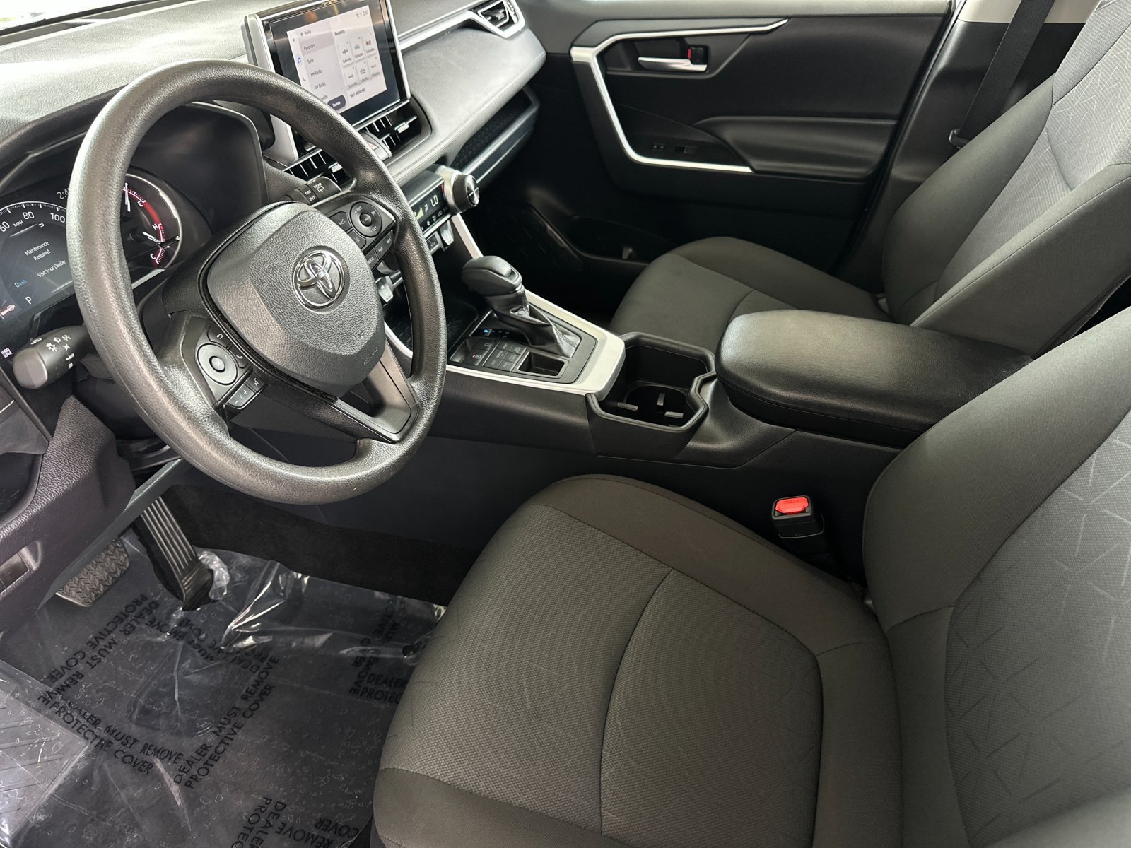 Used 2025 Toyota RAV4 XLE AWD/4WD image 9
