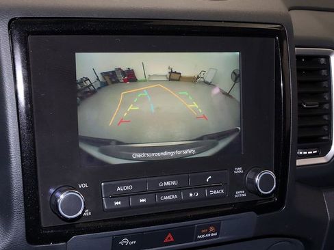 Used 2023 Nissan Frontier SV w/ Technology Package RWD image 19