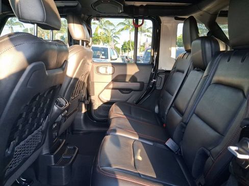 Used 2021 Jeep Wrangler Unlimited Rubicon AWD/4WD image 10