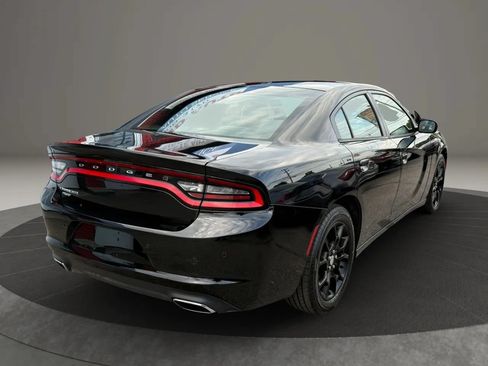 Used 2017 Dodge Charger SE w/ Popular Equipment Group AWD/4WD image 4