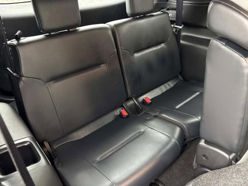 Used 2024 Mitsubishi Outlander SE image 20