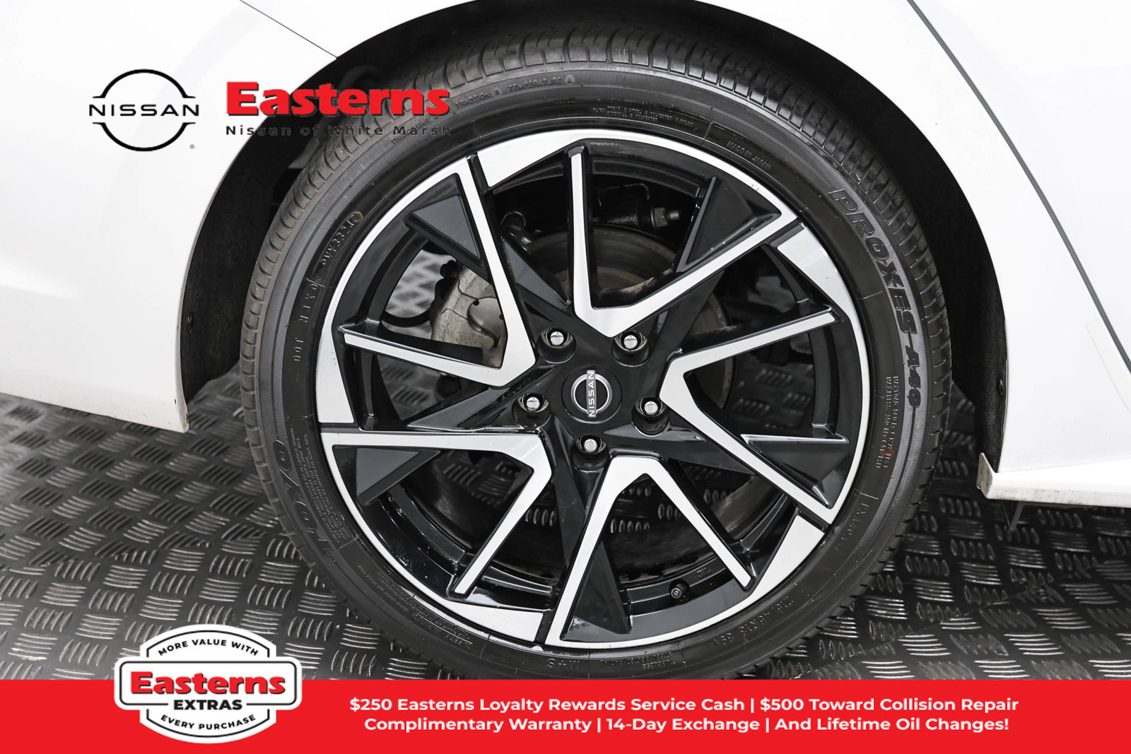 Used 2024 Nissan Sentra SR w/ SR Premium Package FWD image 30