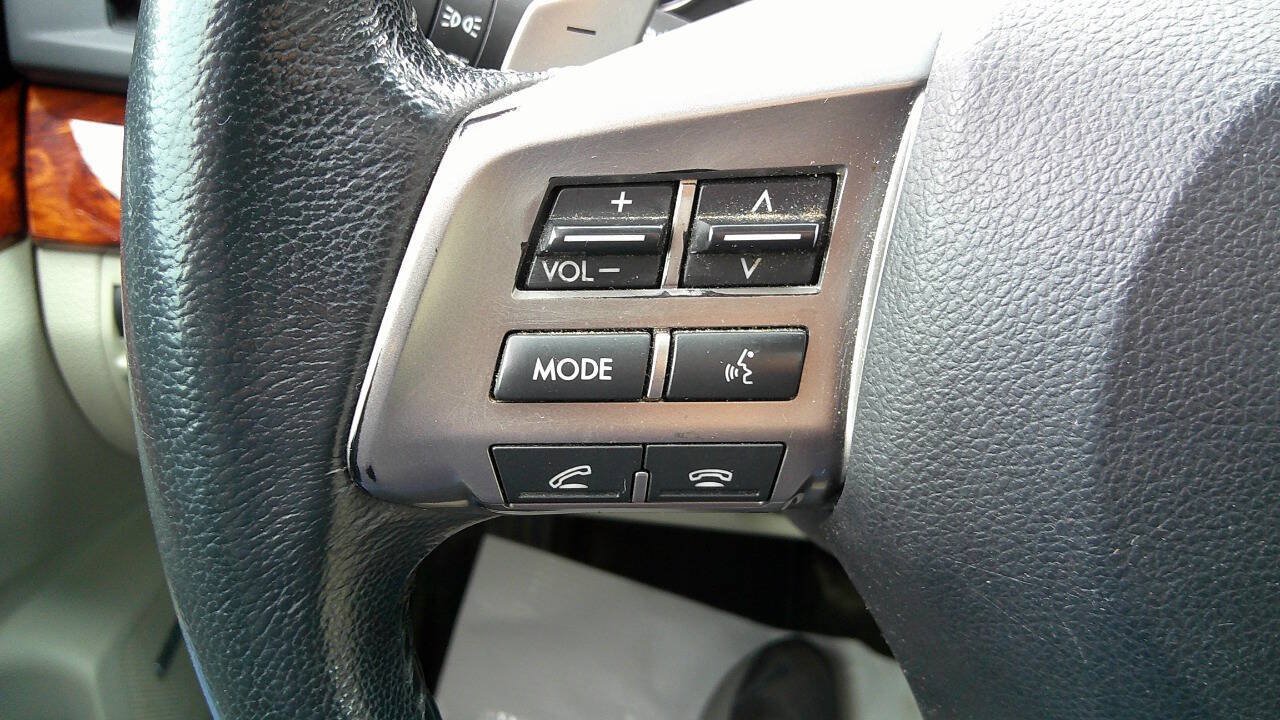 Used 2012 Subaru Outback 2.5i Limited w/ Moonroof Pkg AWD/4WD image 25