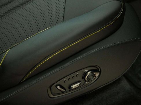 New 2026 Aston Martin DBX 707 image 36