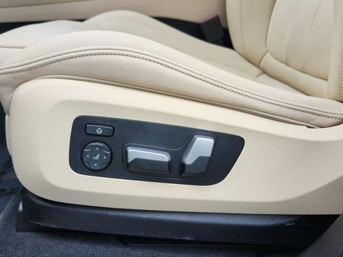 Used 2021 BMW X5 xDrive40i w/ Convenience Package image 11