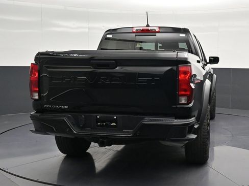 Used 2024 Chevrolet Colorado Trail Boss w/ Advanced Trailering Package AWD/4WD image 2