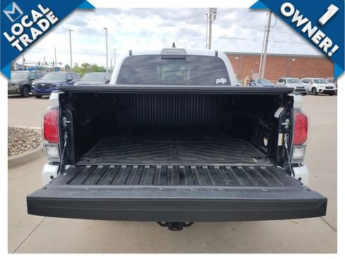 Used 2022 Toyota Tacoma Limited w/ Nightshade Package AWD/4WD image 28