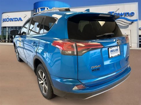 Used 2018 Toyota RAV4 XLE image 6