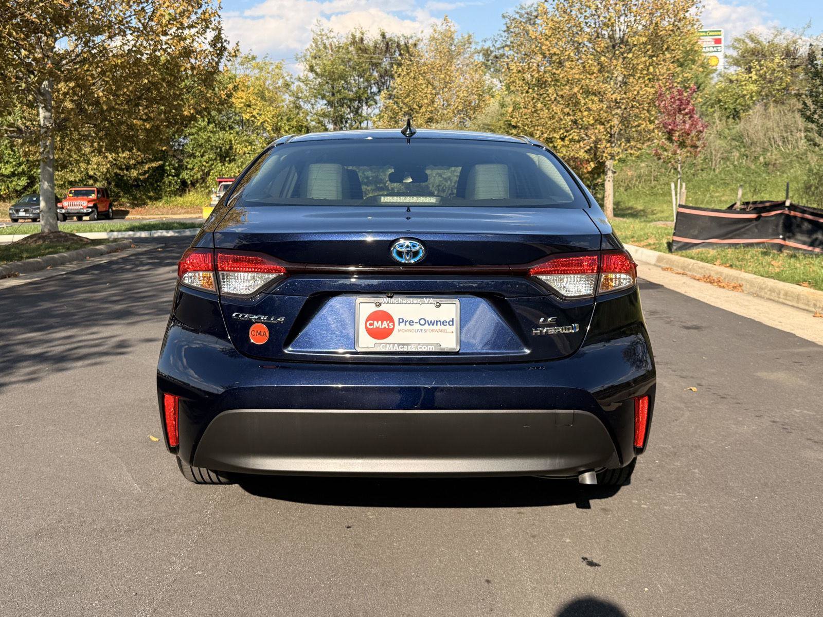 Used 2023 Toyota Corolla LE w/ Carpet Mat Package (TMS) FWD image 6
