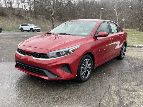 Certified 2023 Kia Forte LXS image 7