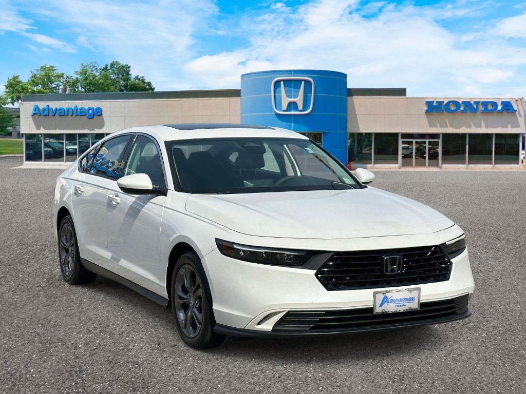 Used 2023 Honda Accord EX image 1