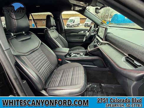 Used 2025 Ford Explorer ST-Line w/ ST-Line Street Pack AWD/4WD image 13
