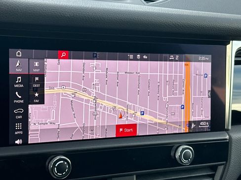 Certified 2025 Porsche Macan image 21