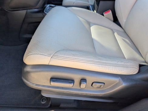 Used 2015 Honda CR-V EX-L image 9