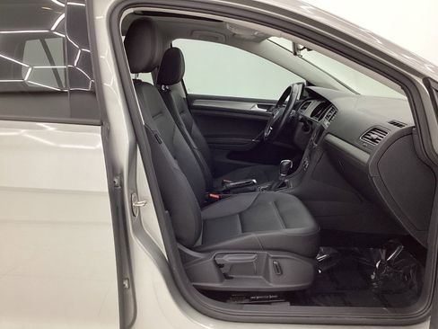 Used 2017 Volkswagen Golf Wolfsburg Edition image 15