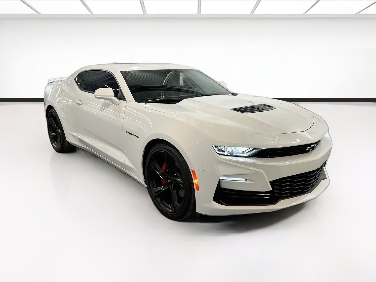 Used 2023 Chevrolet Camaro SS RWD image 3