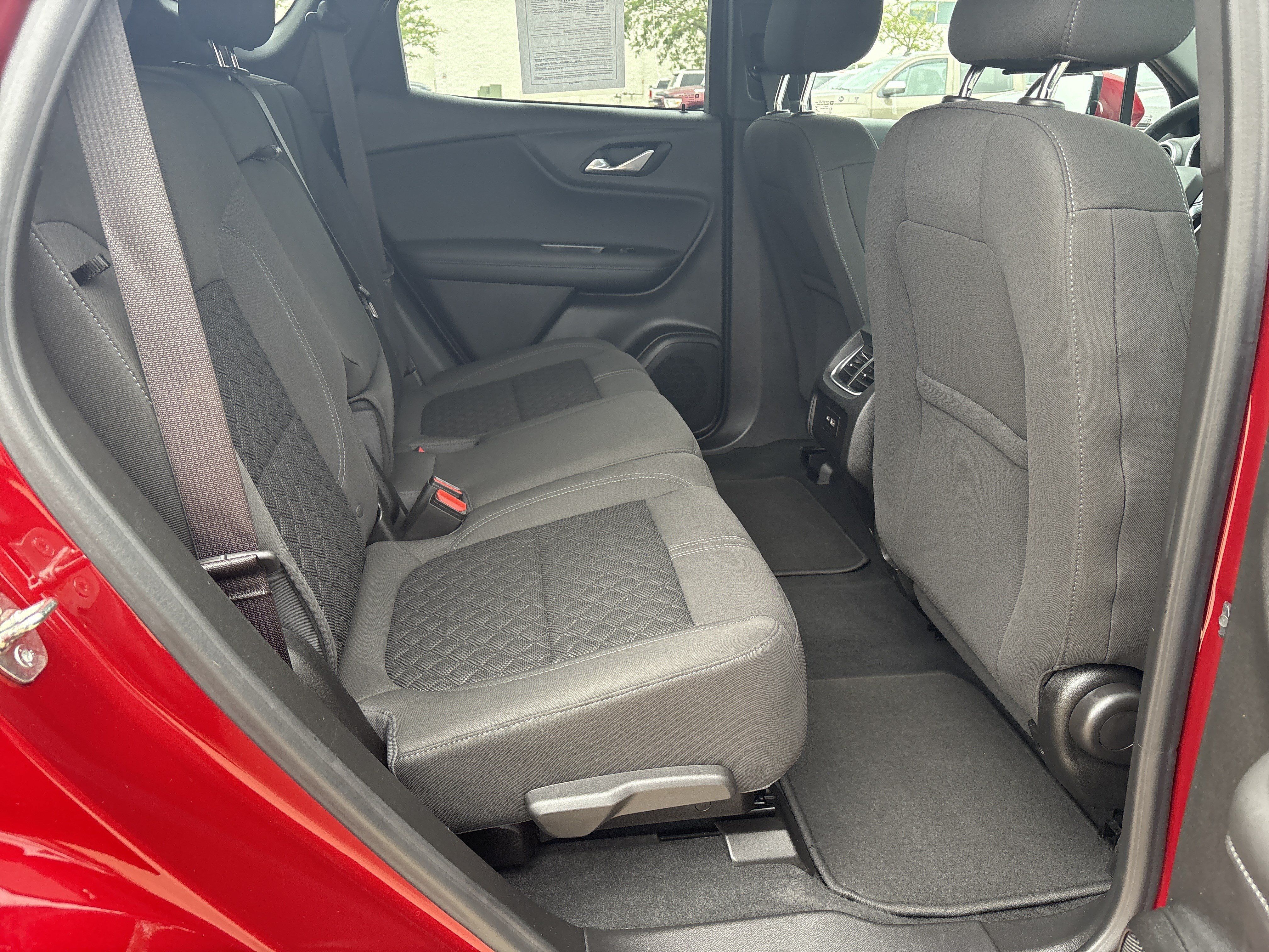 Used 2022 Chevrolet Blazer LT FWD image 16