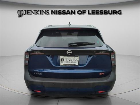 Certified 2025 Nissan Kicks SR image 5