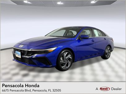 Used 2025 Hyundai Elantra Limited