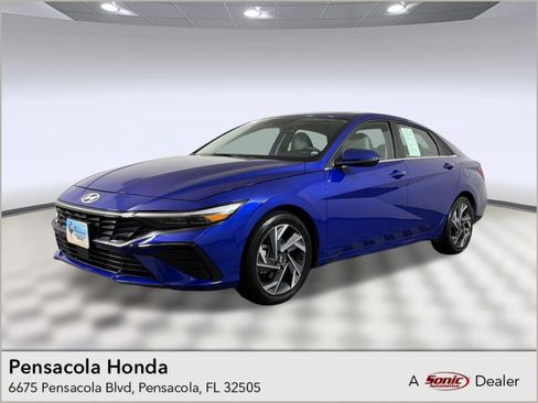 Used 2025 Hyundai Elantra Limited FWD image 1