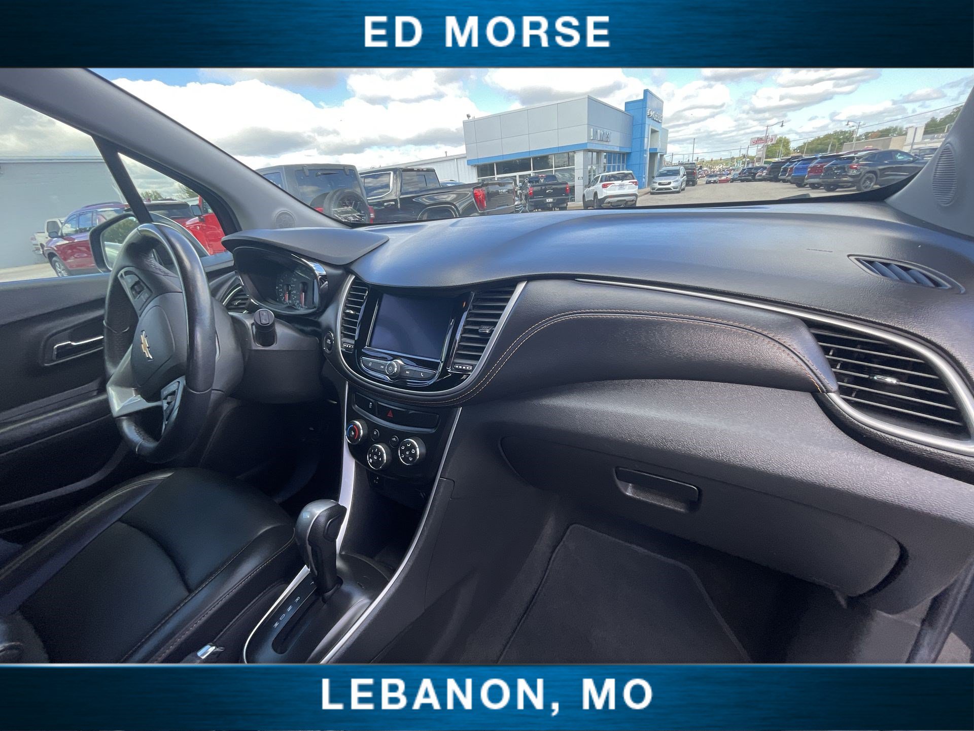 Certified 2022 Chevrolet Trax LT w/ Premium Seat Package AWD/4WD image 27
