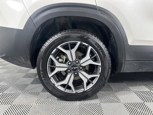 Used 2023 Kia Seltos LX image 10