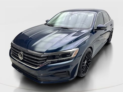 Used 2022 Volkswagen Passat 2.0T SE FWD image 2