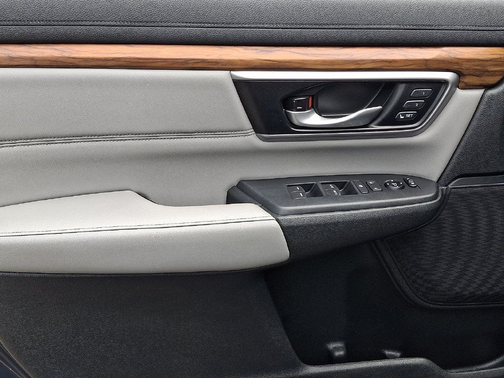 Used 2018 Honda CR-V Touring image 13