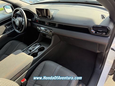 Certified 2023 Honda Pilot Sport image 10