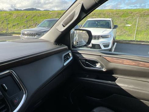 Used 2023 Chevrolet Tahoe LT image 24