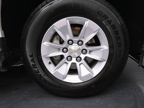 Used 2025 Chevrolet Silverado 1500 W/T image 30