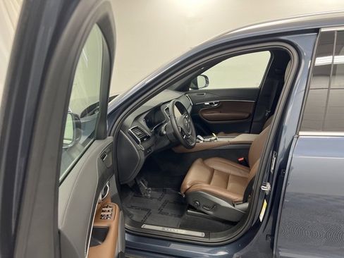 New 2025 Volvo XC90 T8 Ultra w/ Protection Package Premier image 12