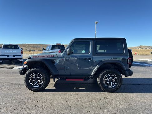 Used 2024 Jeep Wrangler Rubicon w/ Capability Package image 9