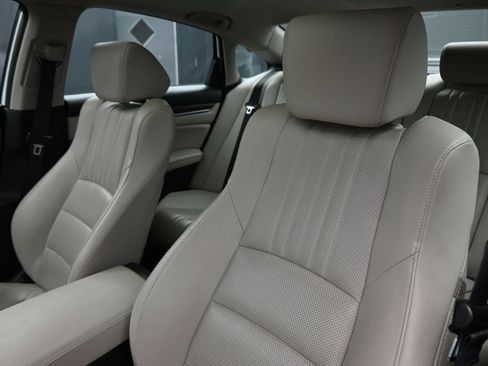 Used 2021 Honda Accord EX-L image 12