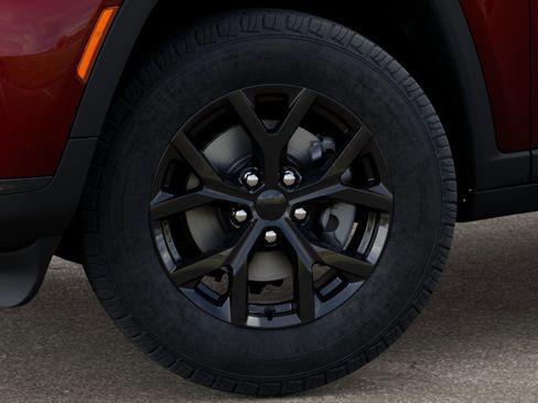 New 2025 Jeep Grand Cherokee L Altitude image 28