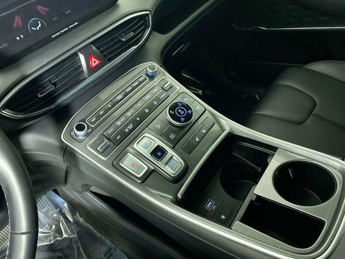 Used 2023 Hyundai Santa Fe SEL Premium image 17