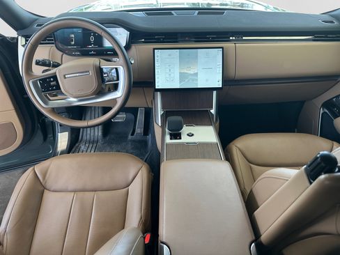 Used 2025 Land Rover Range Rover Long Wheelbase SE AWD/4WD image 15