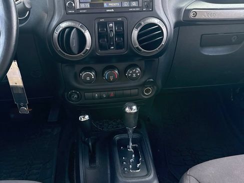 Used 2014 Jeep Wrangler Unlimited Sport w/ Quick Order Package 24S AWD/4WD image 6